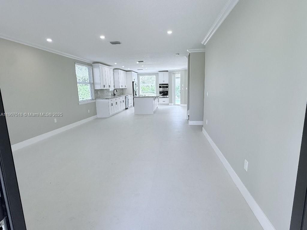 Empty room, Interior, Kitchen, Recessed Lighting