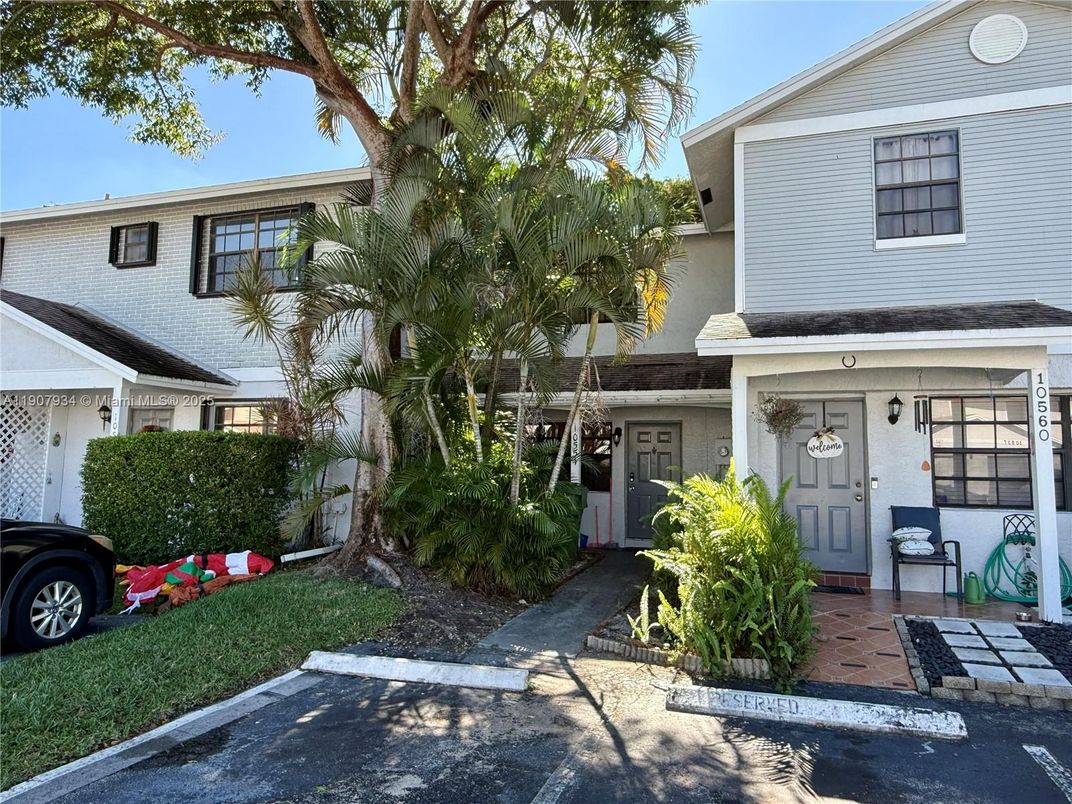 Exterior, Facade, American Craftsman