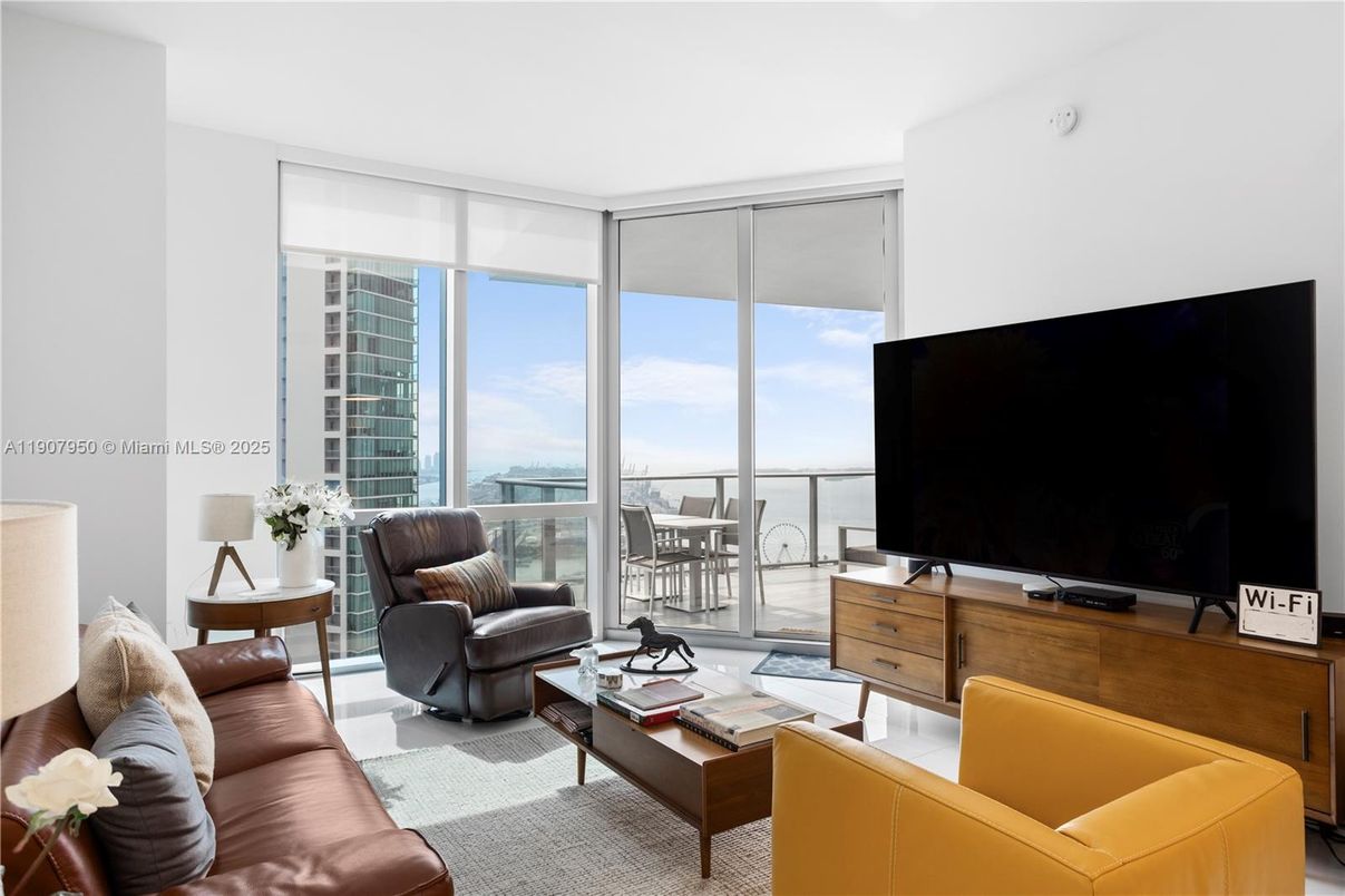 Interior, Living room, Water