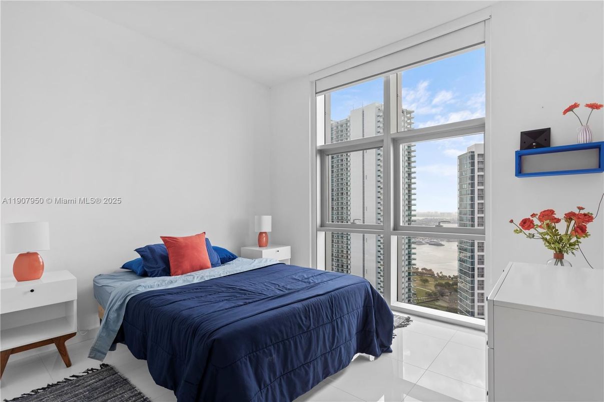 Bedroom, Interior, Water