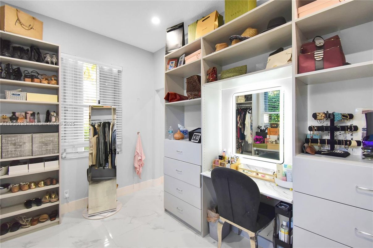Home Office, Interior, Marble, Recessed Lighting, Walk-in Closets