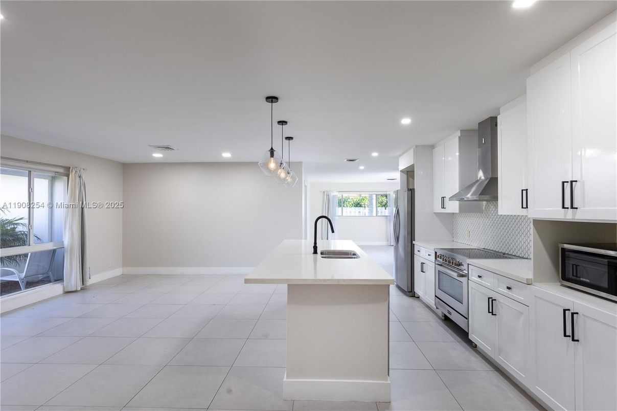 Interior, Kitchen, Pendant Lights, Recessed Lighting, Stainless Steel Appliances