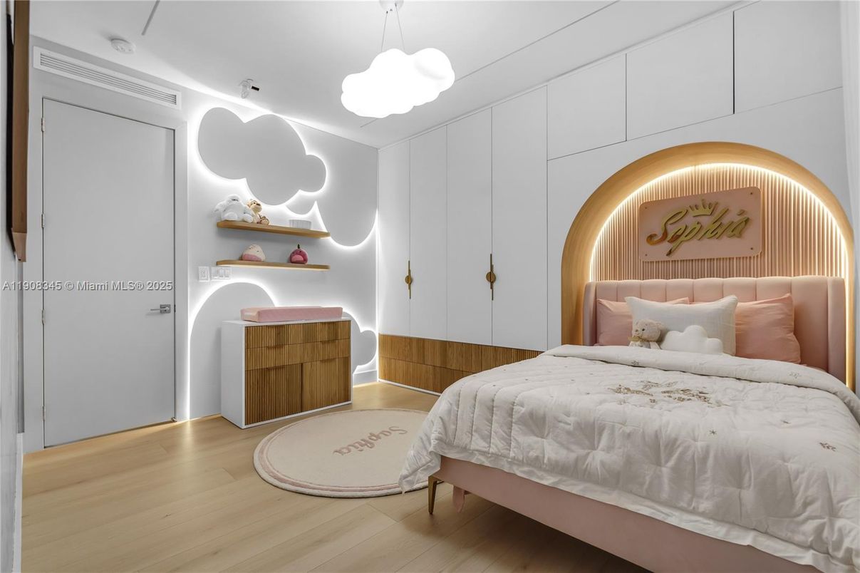 Bedroom, Interior, Pendant Lights, Wood Texture Flooring