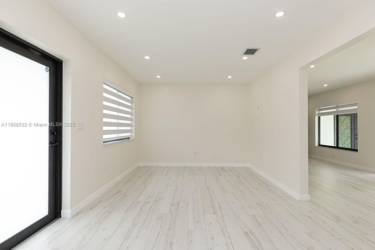 Empty room, Interior, Recessed Lighting, Wood Texture Flooring