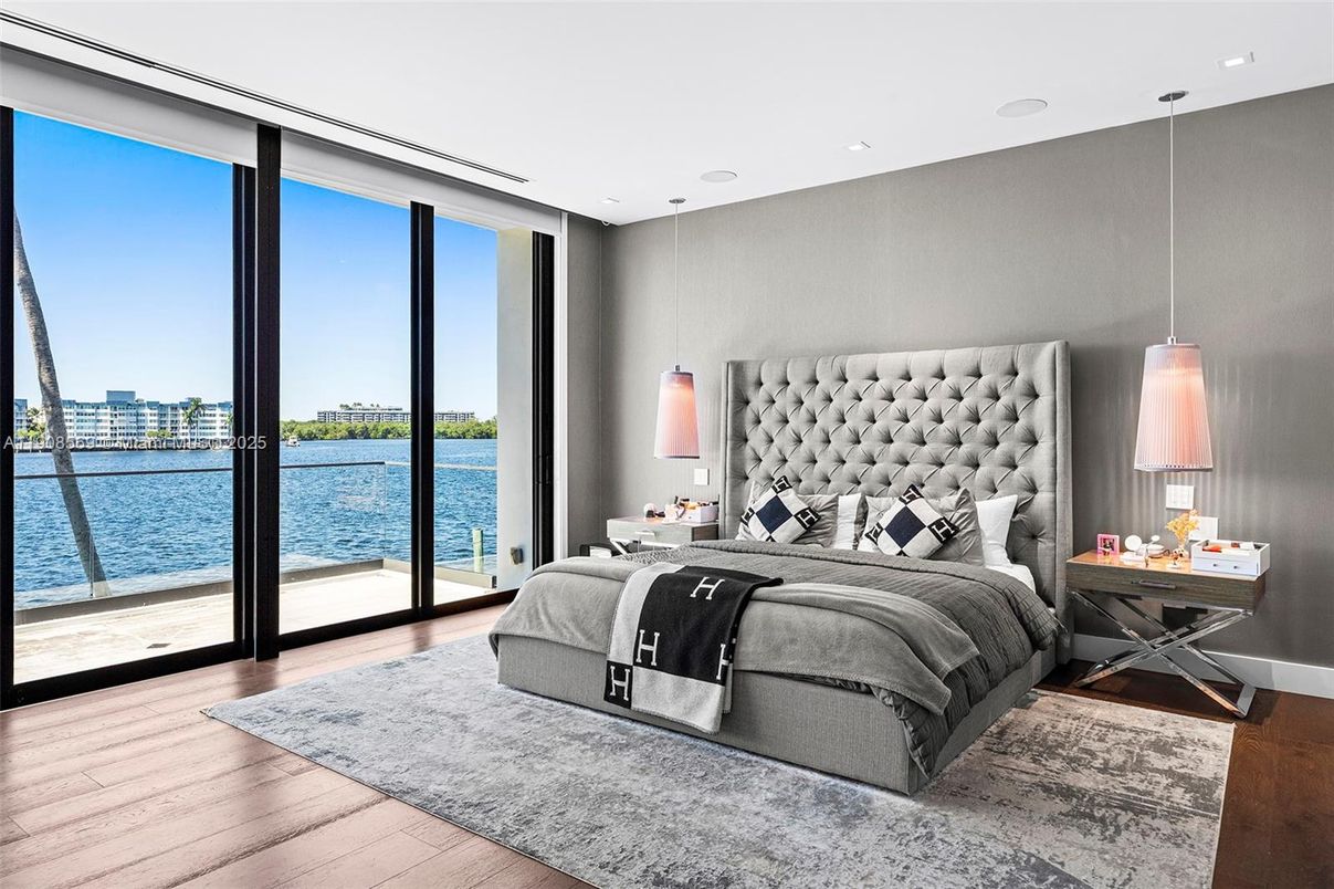 Bedroom, Interior, Pendant Lights, Recessed Lighting, Water, Wood Texture Flooring