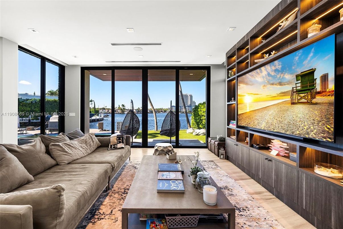 Interior, Living room, Recessed Lighting, Water, Wood Texture Flooring