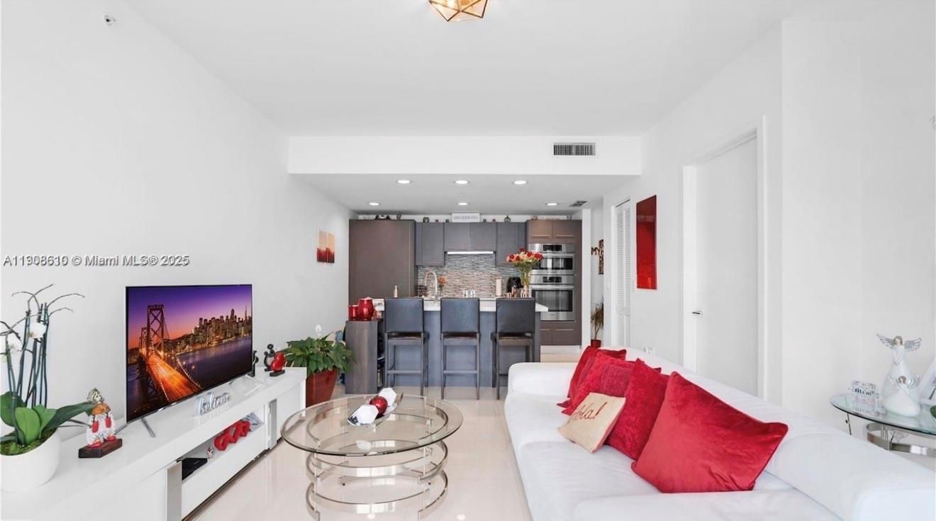 Interior, Kitchen, Living room, Recessed Lighting, Stainless Steel Appliances