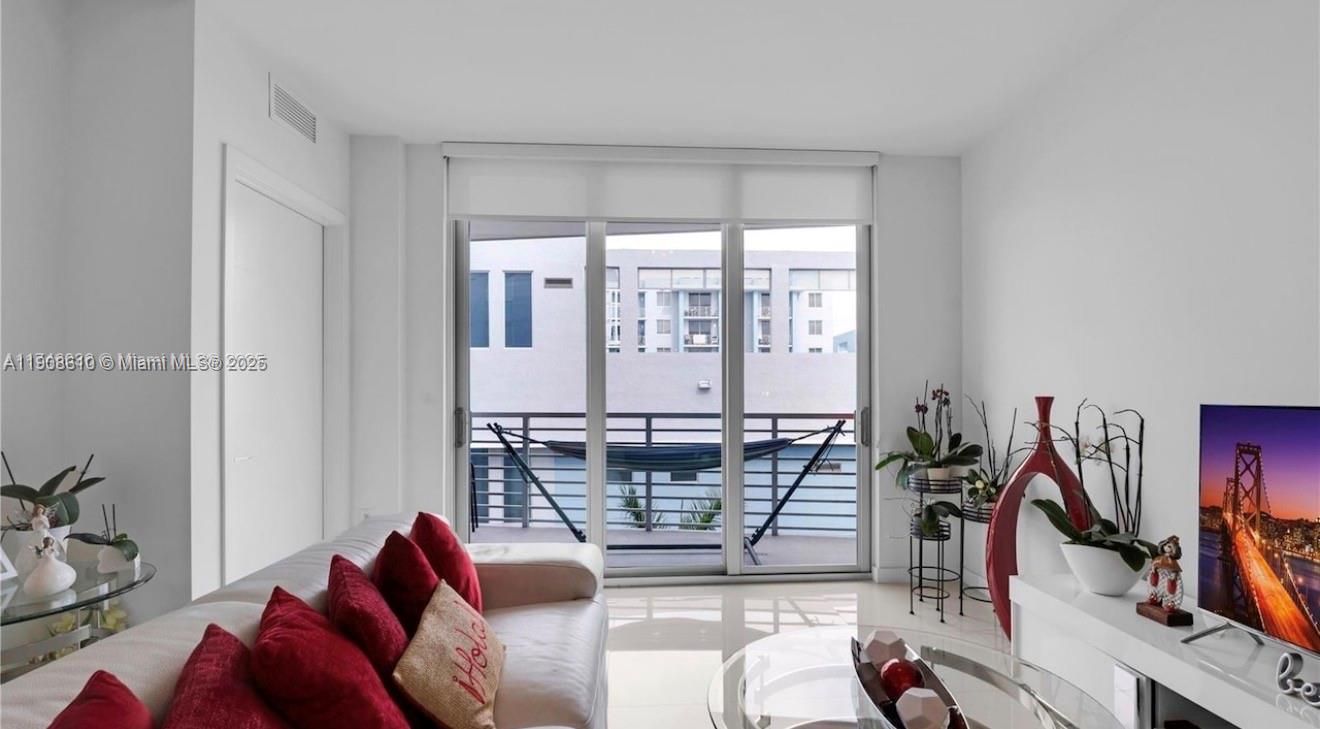 Interior, Living room, Water