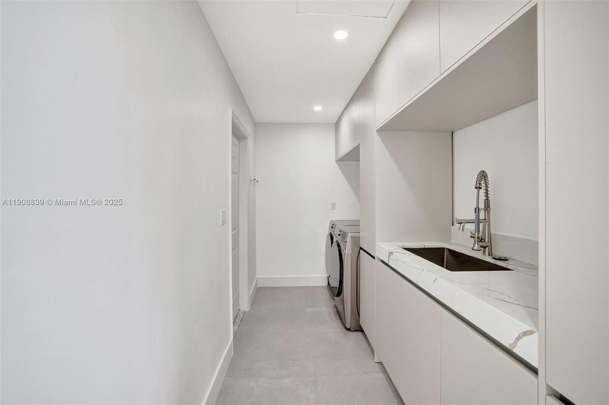 Interior, Recessed Lighting, Washer