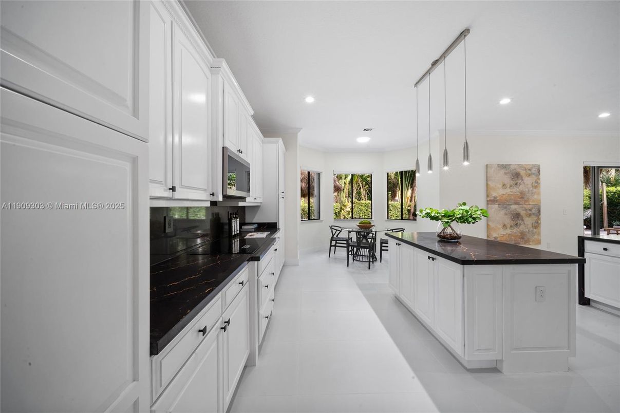 Dining room, Interior, Kitchen, Pendant Lights, Recessed Lighting