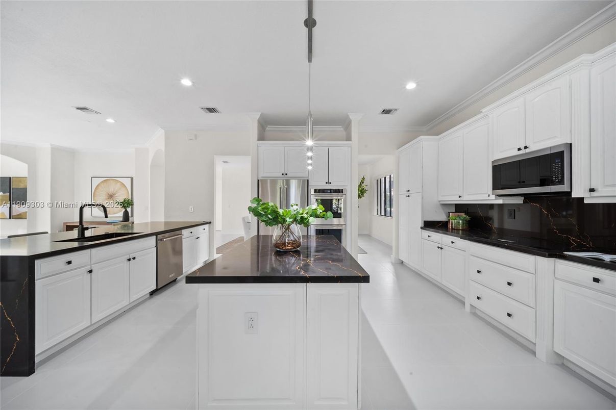 Interior, Kitchen, Pendant Lights, Recessed Lighting, Stainless Steel Appliances