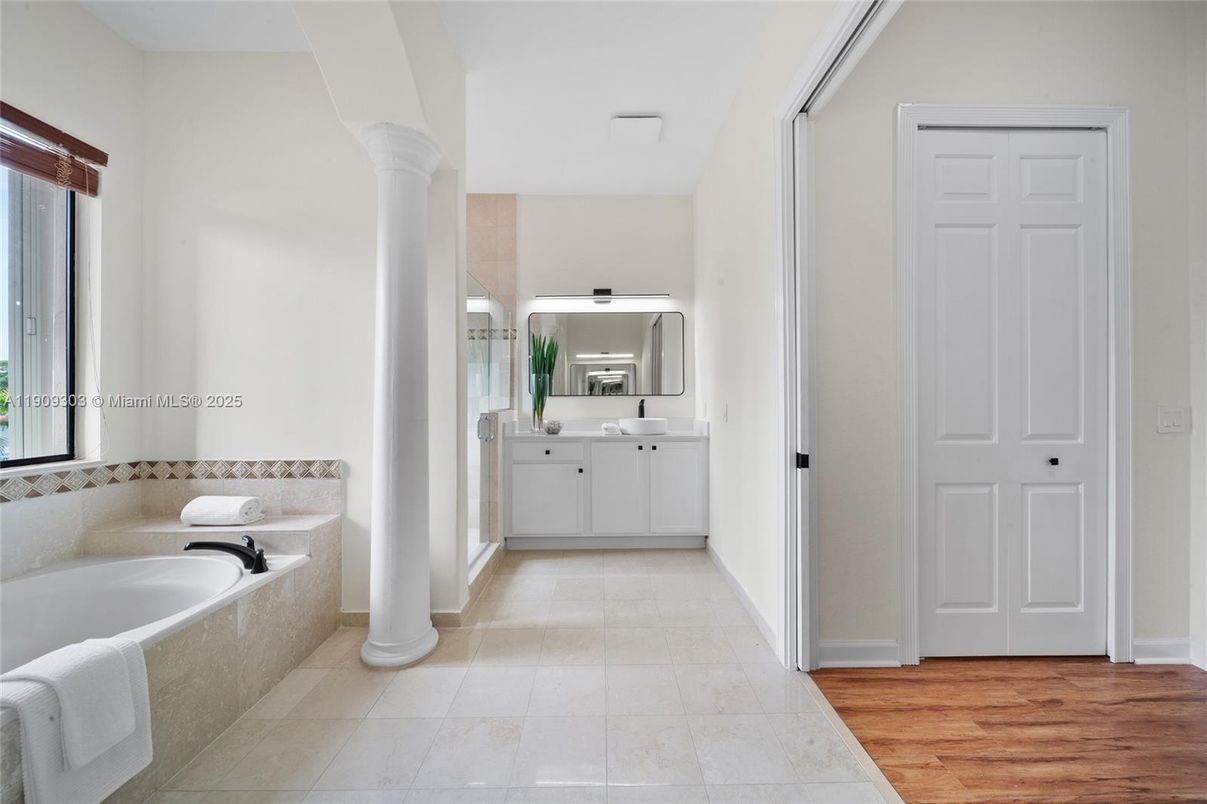 Bathroom, Dual Sink Vanities, Interior, Wood Texture Flooring