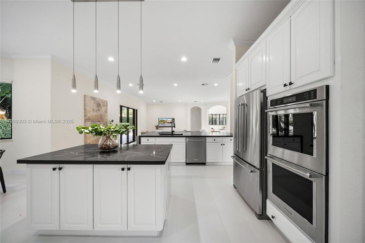 Interior, Kitchen, Pendant Lights, Recessed Lighting, Stainless Steel Appliances