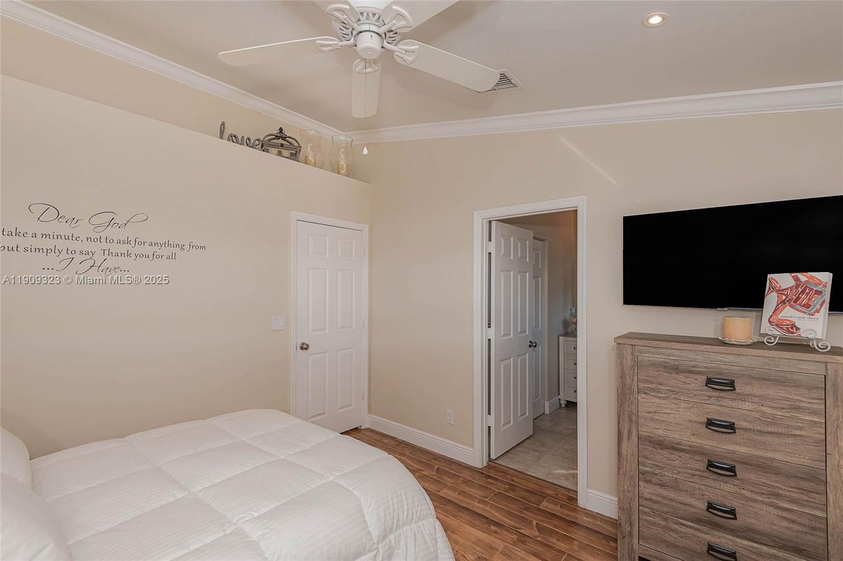 Bedroom, Interior, Recessed Lighting, Wood Texture Flooring