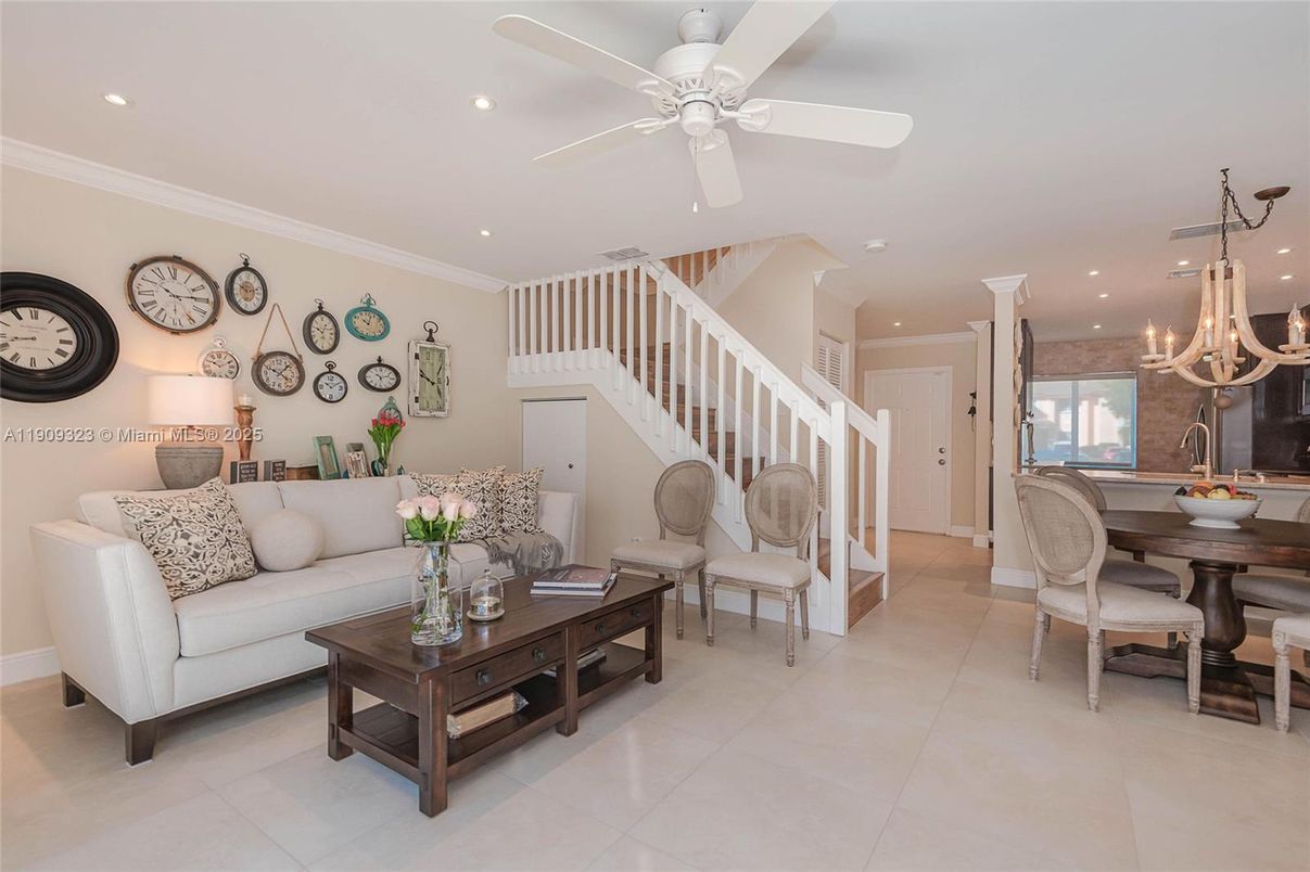 Chandelier, Dining room, Interior, Kitchen, Living room, Recessed Lighting