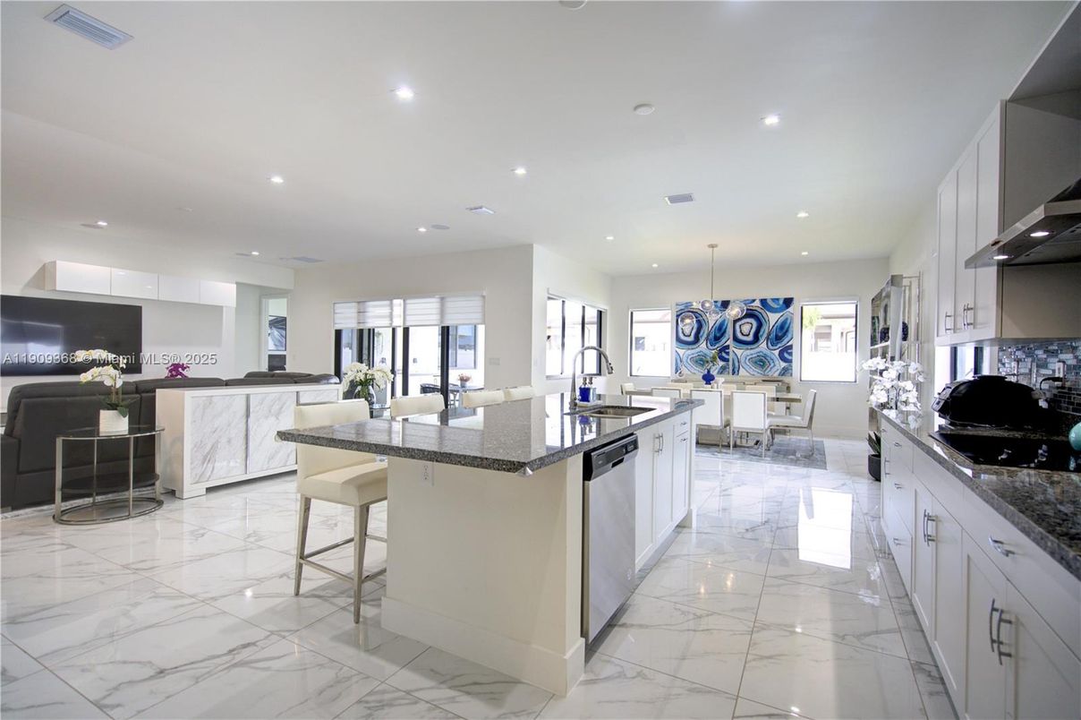 Dining room, Interior, Kitchen, Living room, Marble, Pendant Lights, Recessed Lighting