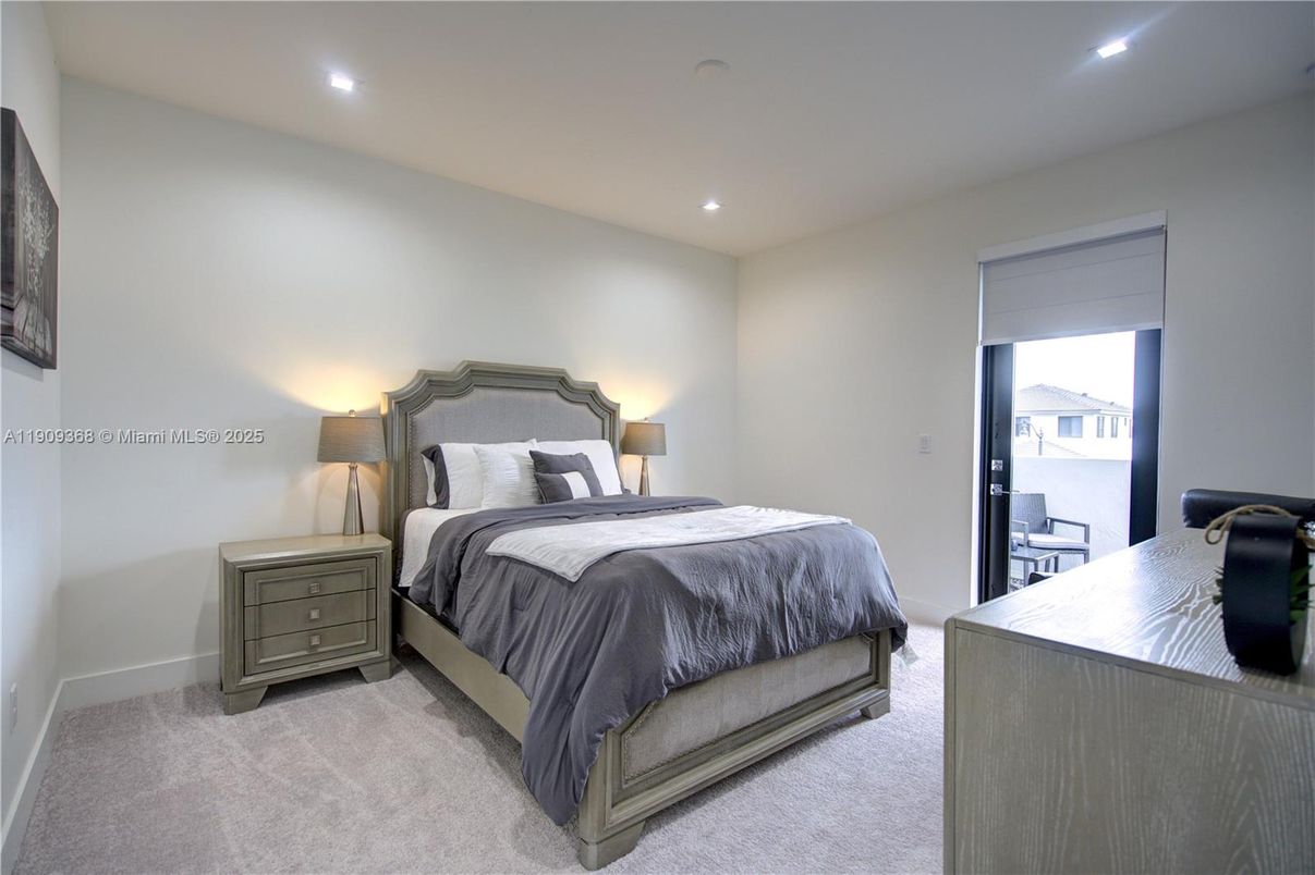 Bedroom, Interior, Recessed Lighting