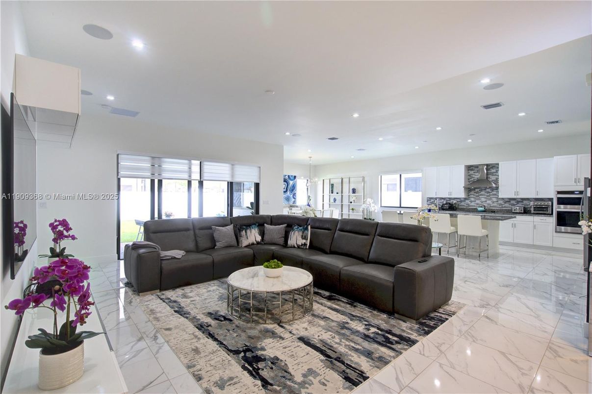 Interior, Kitchen, Living room, Marble, Recessed Lighting