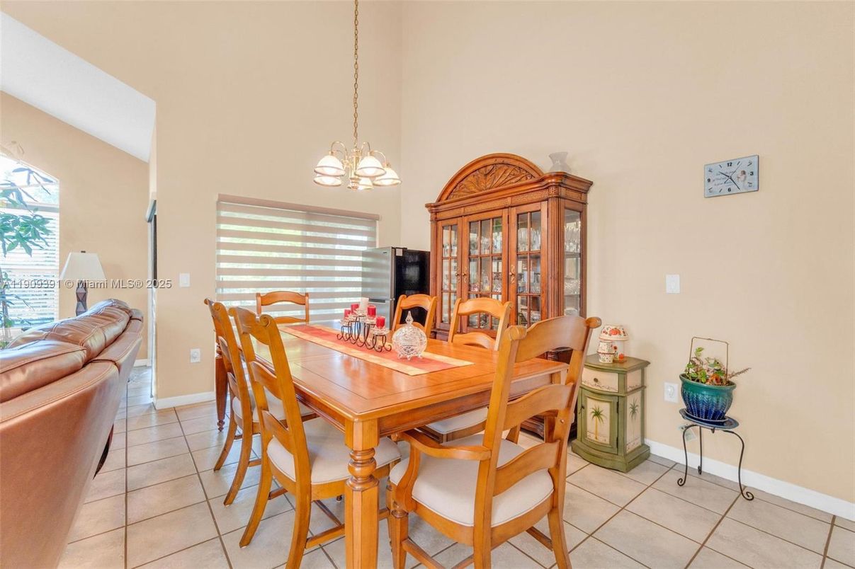 Dining room, Interior, Pendant Lights