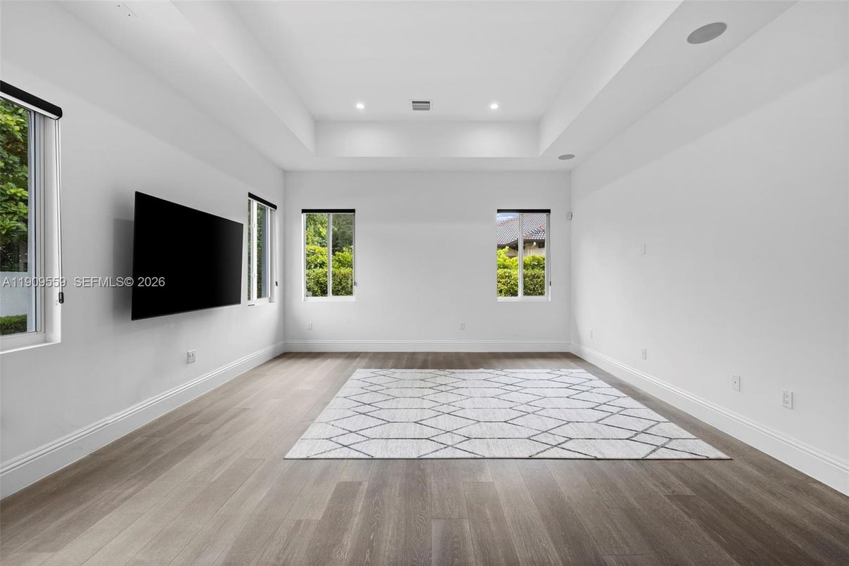 Empty room, Interior, Recessed Lighting, Wood Texture Flooring