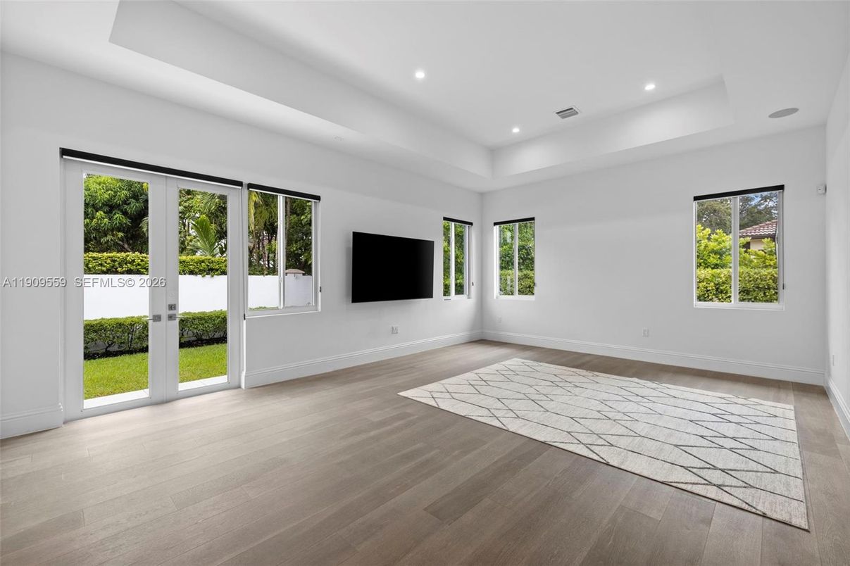 Empty room, Interior, Recessed Lighting, Wood Texture Flooring