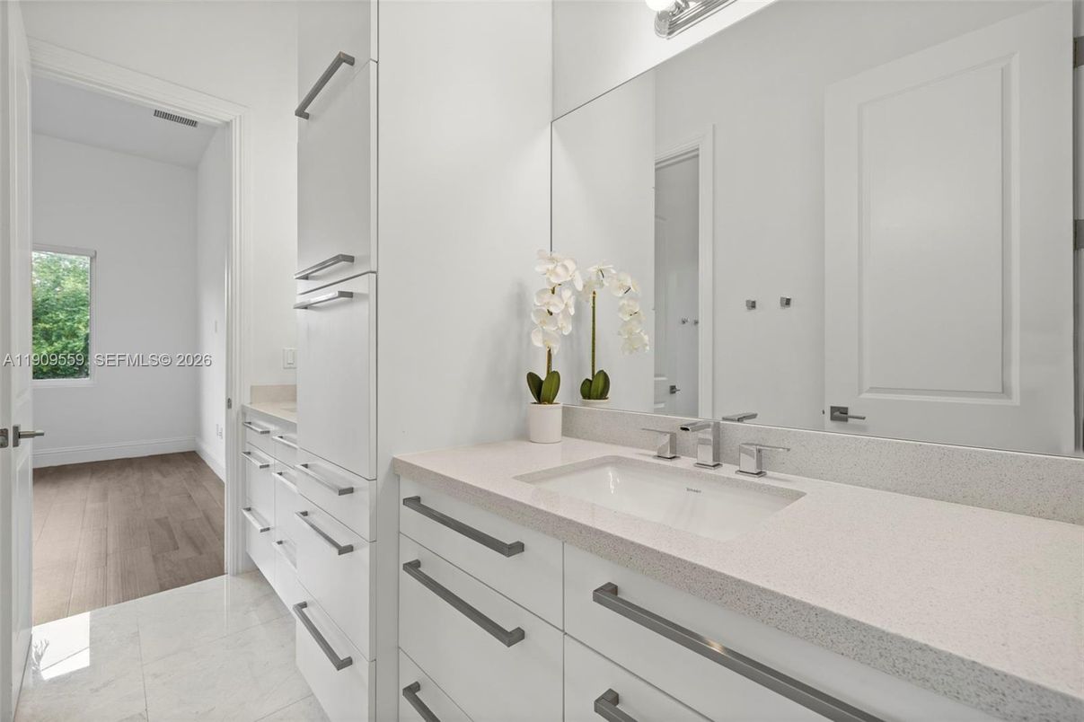Bathroom, Dual Sink Vanities, Interior, Wood Texture Flooring