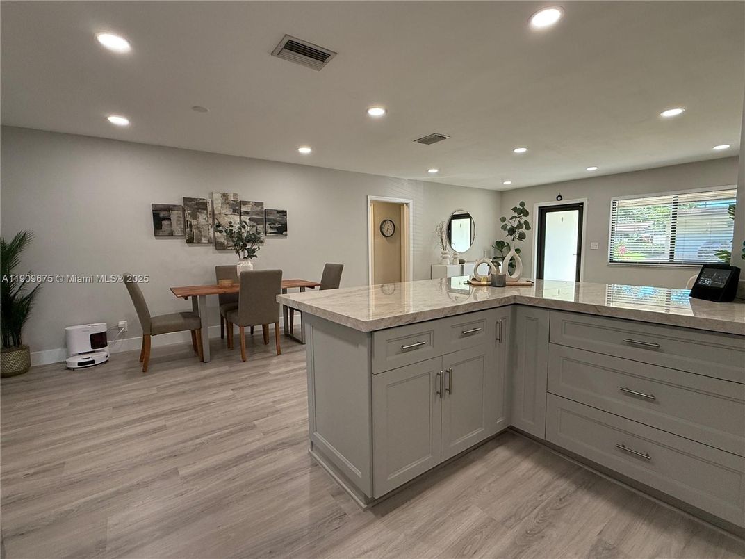 Dining room, Interior, Kitchen, Recessed Lighting, Wood Texture Flooring