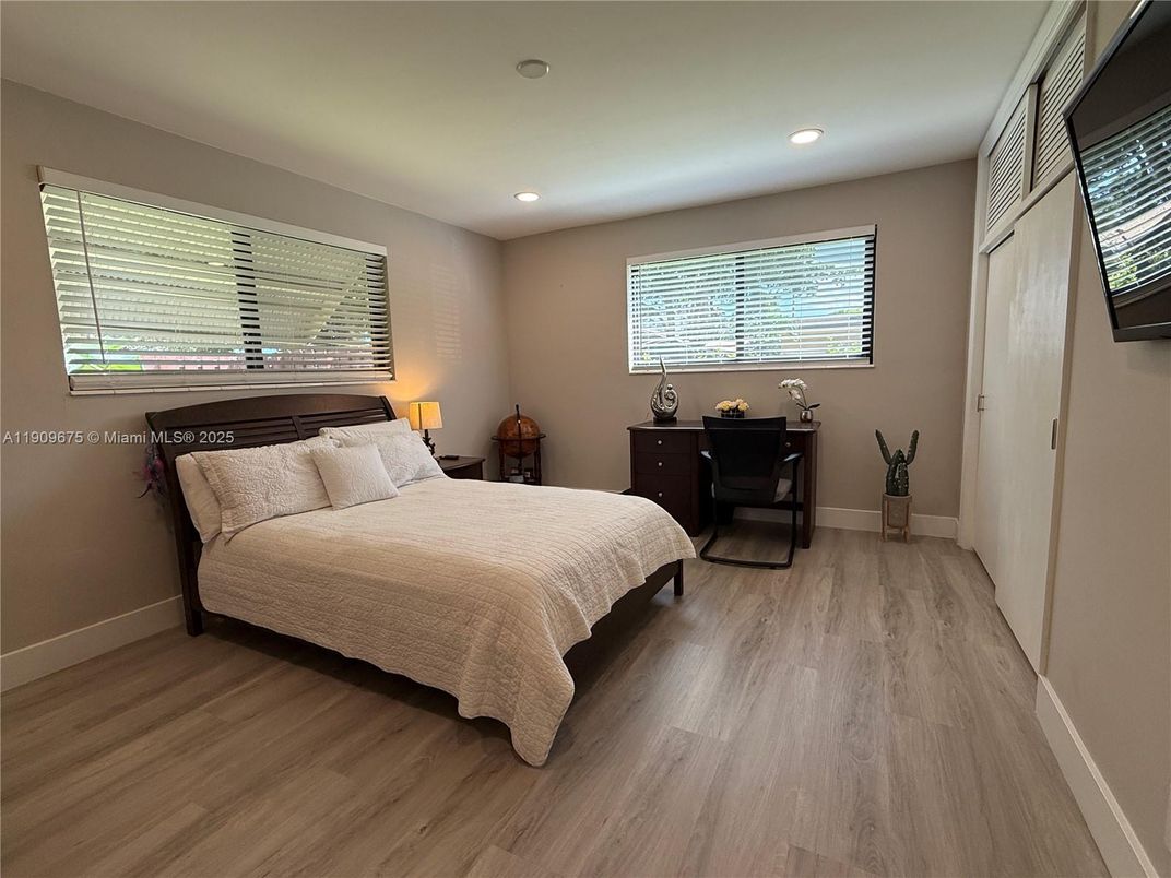 Bedroom, Interior, Recessed Lighting, Wood Texture Flooring