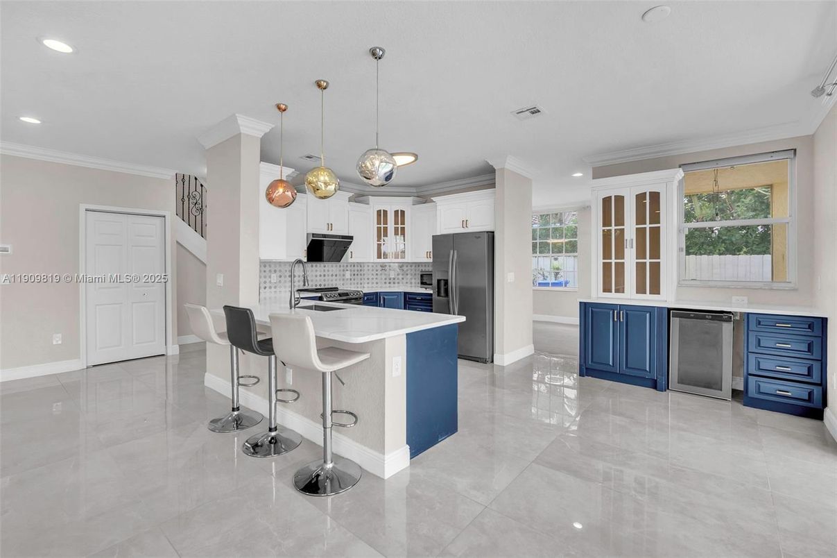 Interior, Kitchen, Pendant Lights, Recessed Lighting, Stainless Steel Appliances