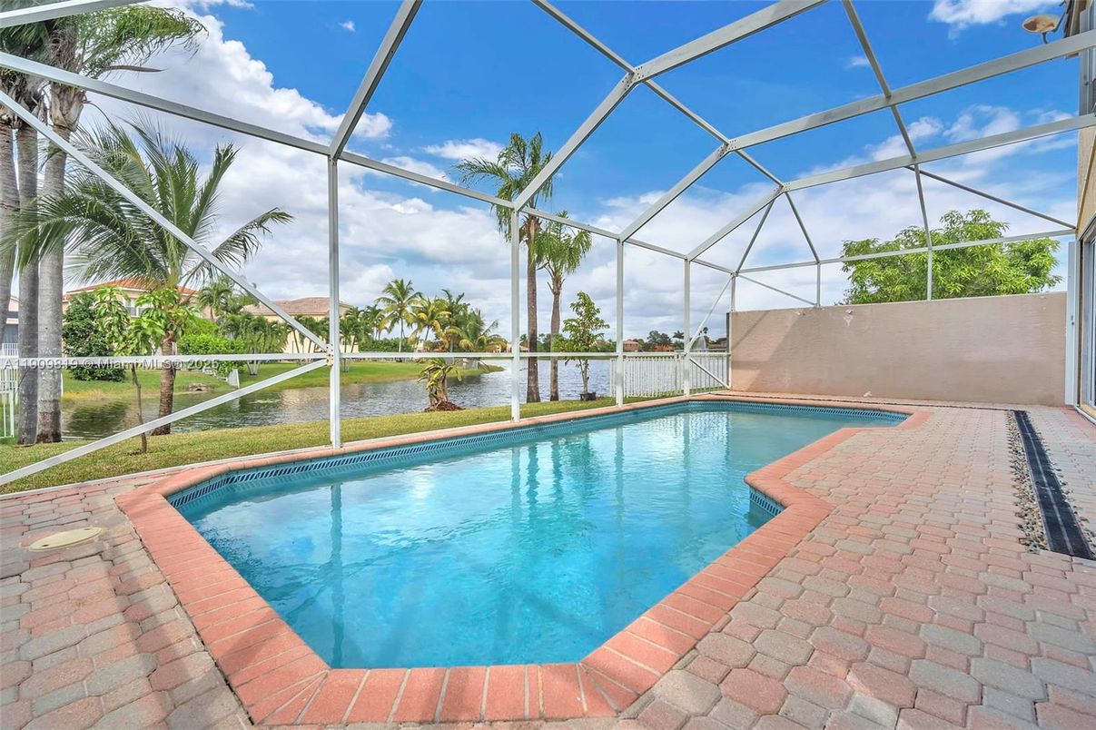 Glass Ceilings, Interior, Pool, Sun Room, Water