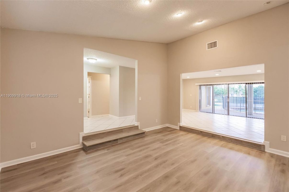 Empty room, Interior, Recessed Lighting, Wood Texture Flooring