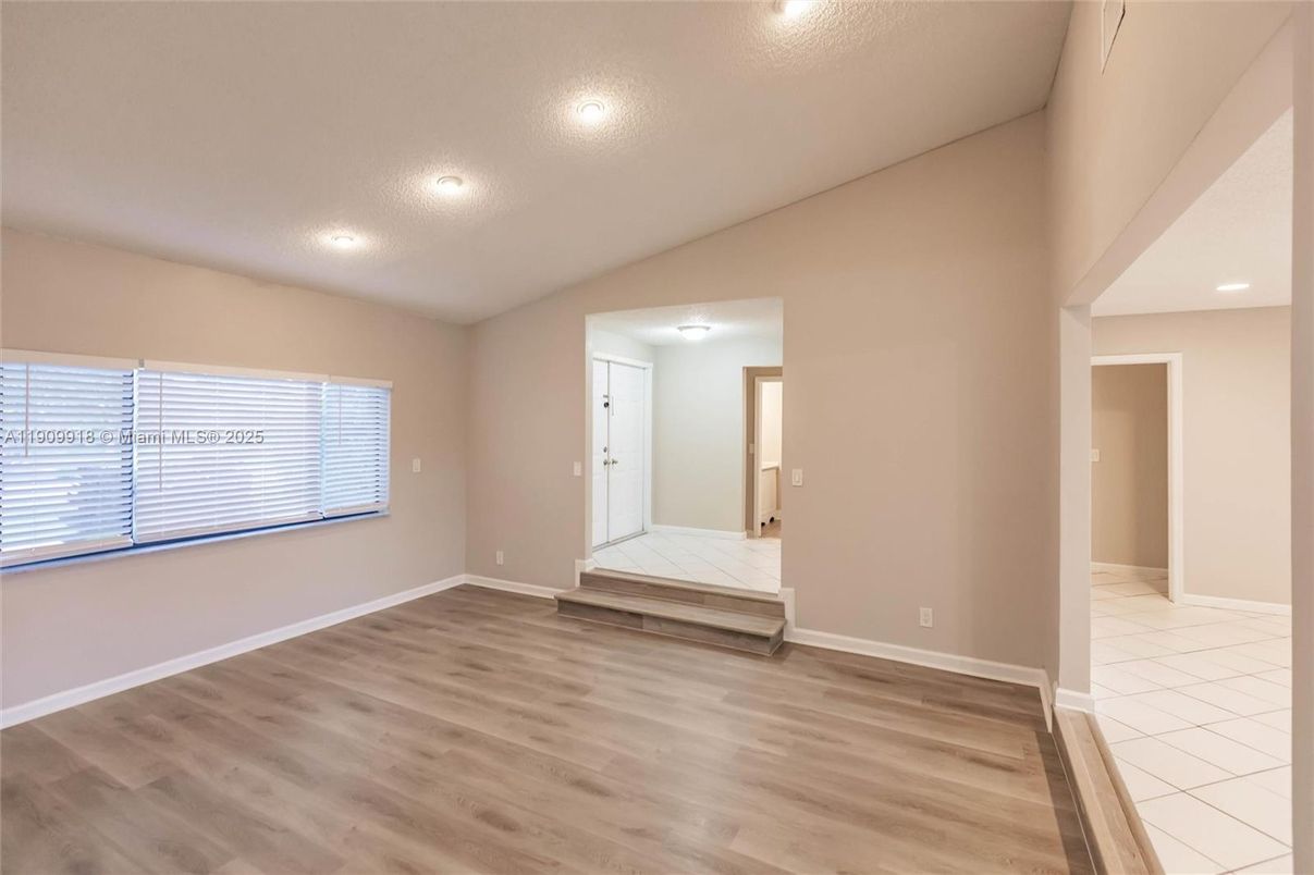 Empty room, Interior, Recessed Lighting, Wood Texture Flooring