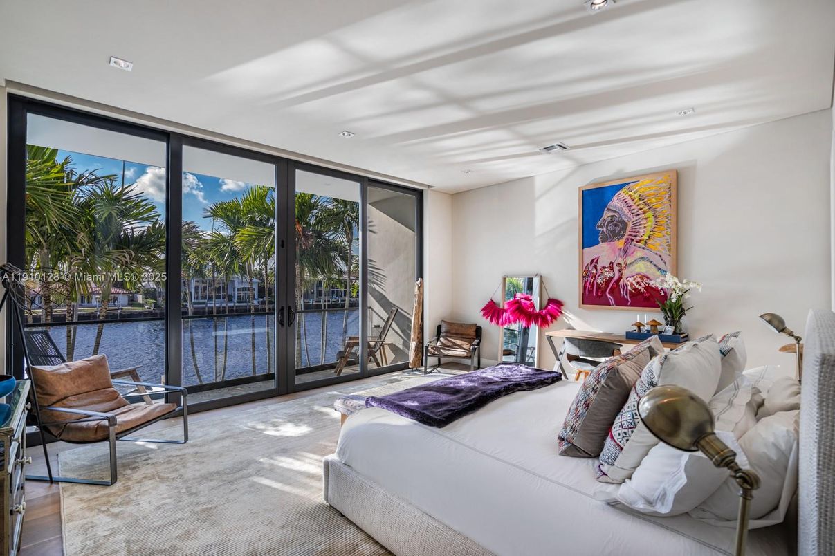 Bedroom, Interior, Water