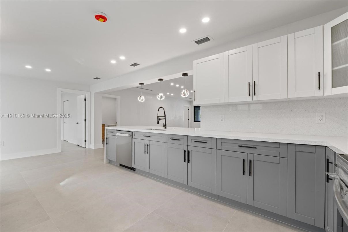 Interior, Kitchen, Pendant Lights, Recessed Lighting, Stainless Steel Appliances