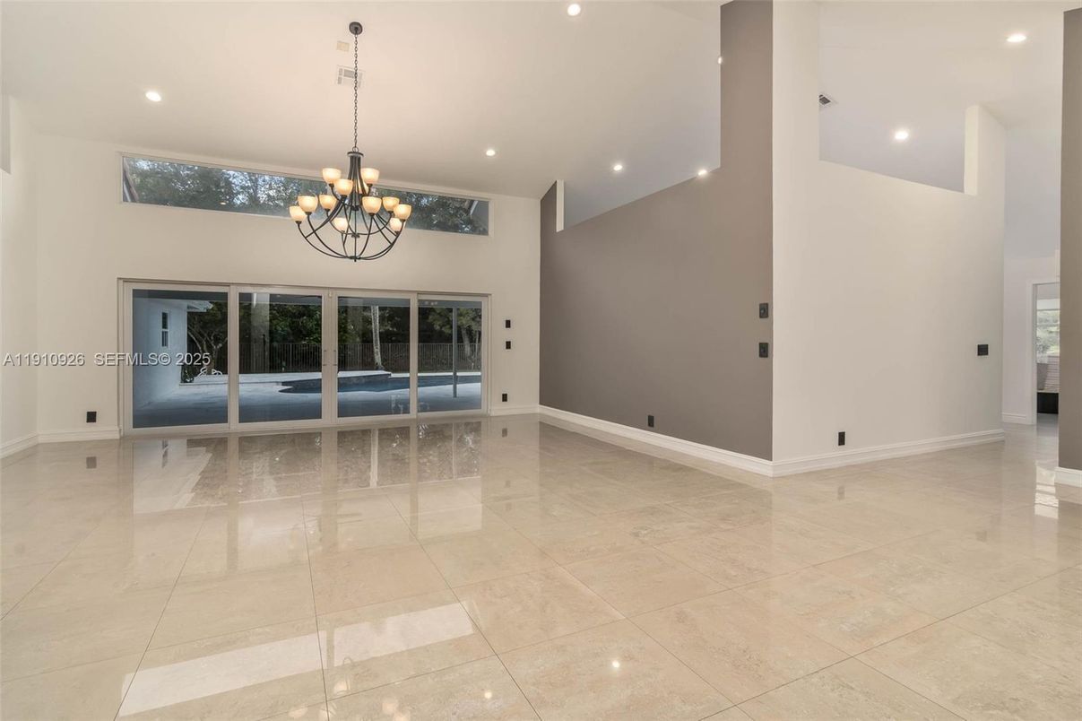 Chandelier, Empty room, Interior, Recessed Lighting