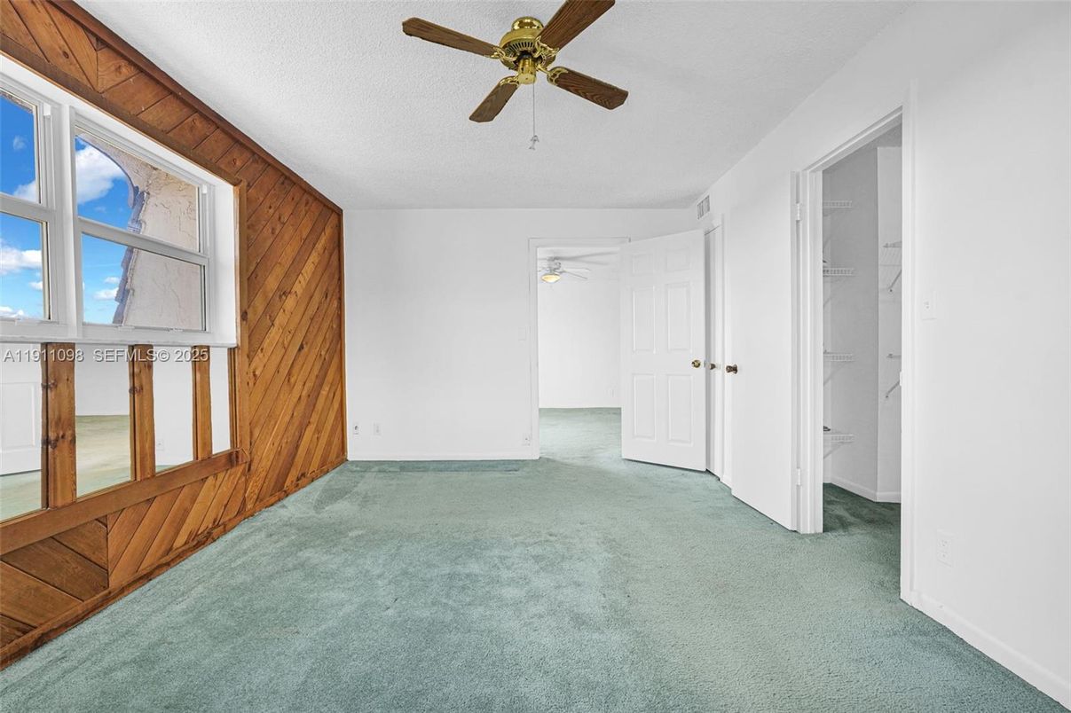 Empty room, Interior, Wooden Walls