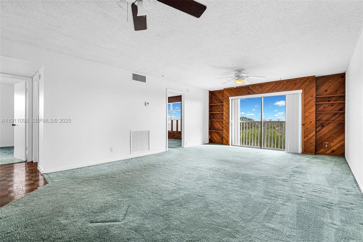 Empty room, Interior, Wooden Walls