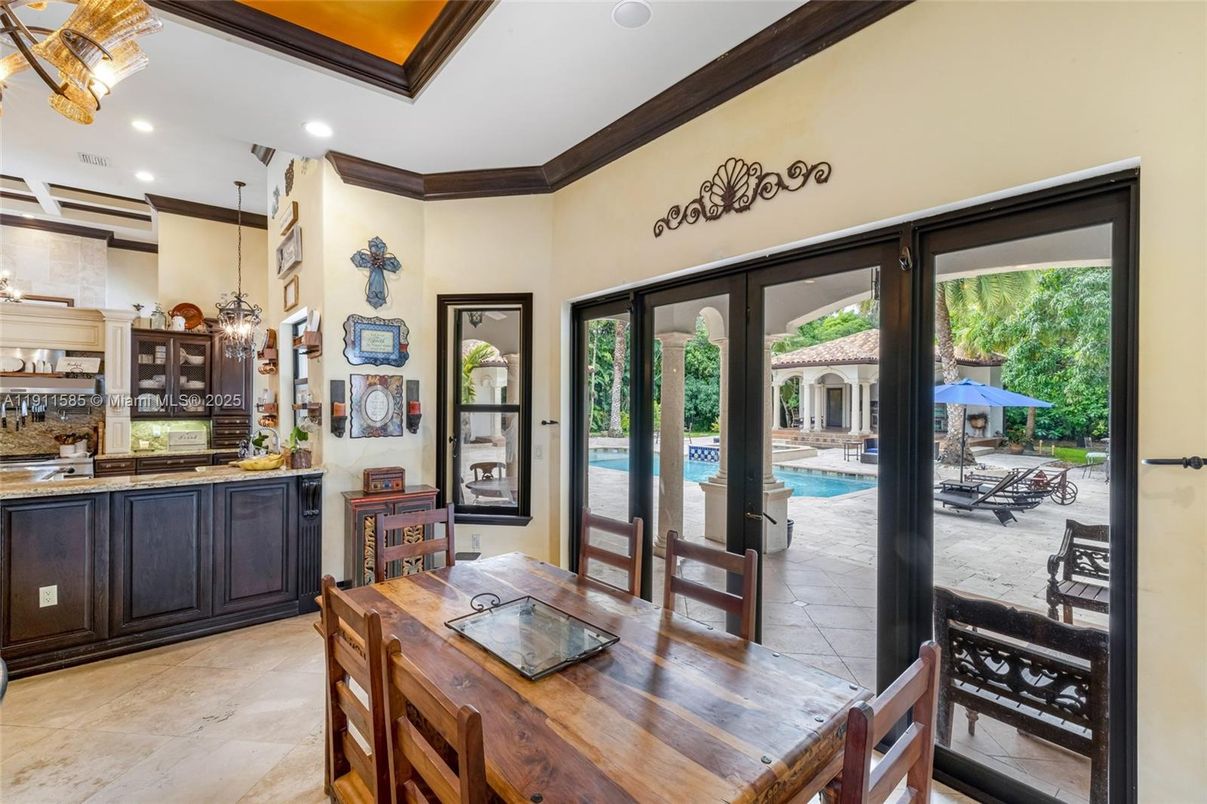 Chandelier, Dining room, Interior, Pendant Lights, Recessed Lighting