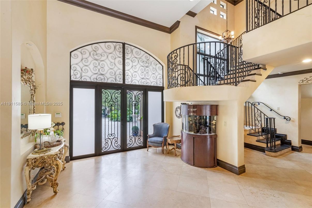 Chandelier, Interior, Recessed Lighting