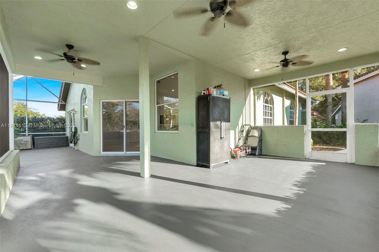 Interior, Recessed Lighting, Sun Room