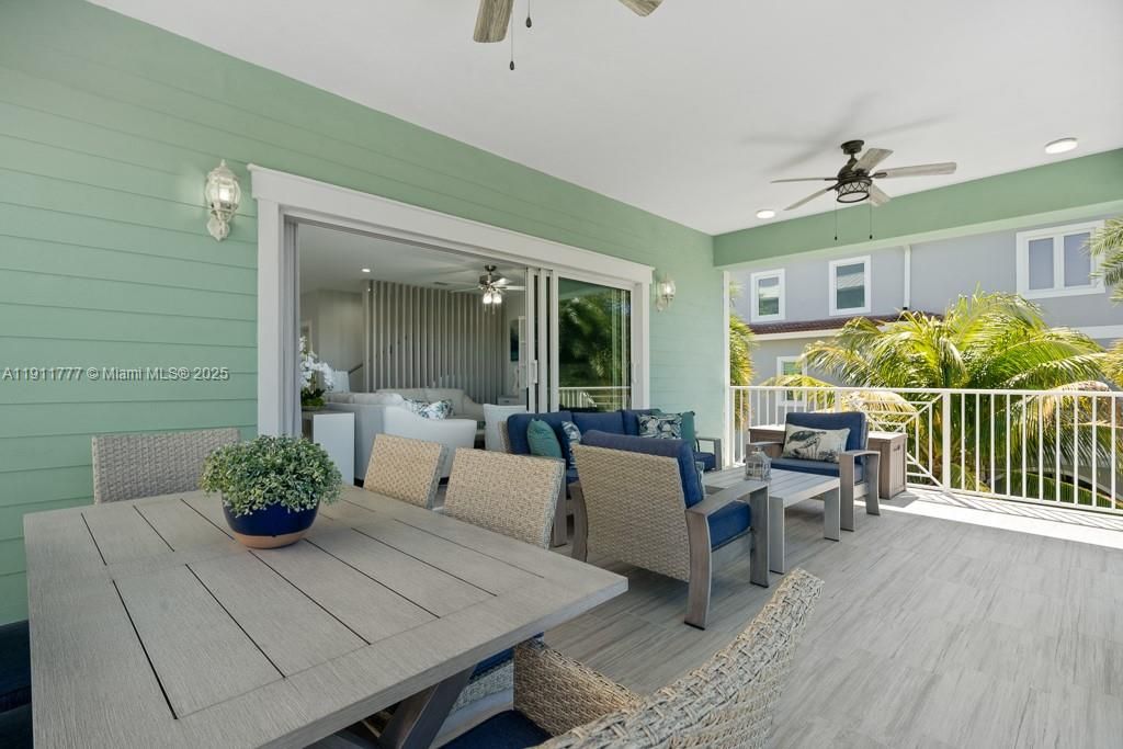 Dining room, Interior, Living room, Recessed Lighting