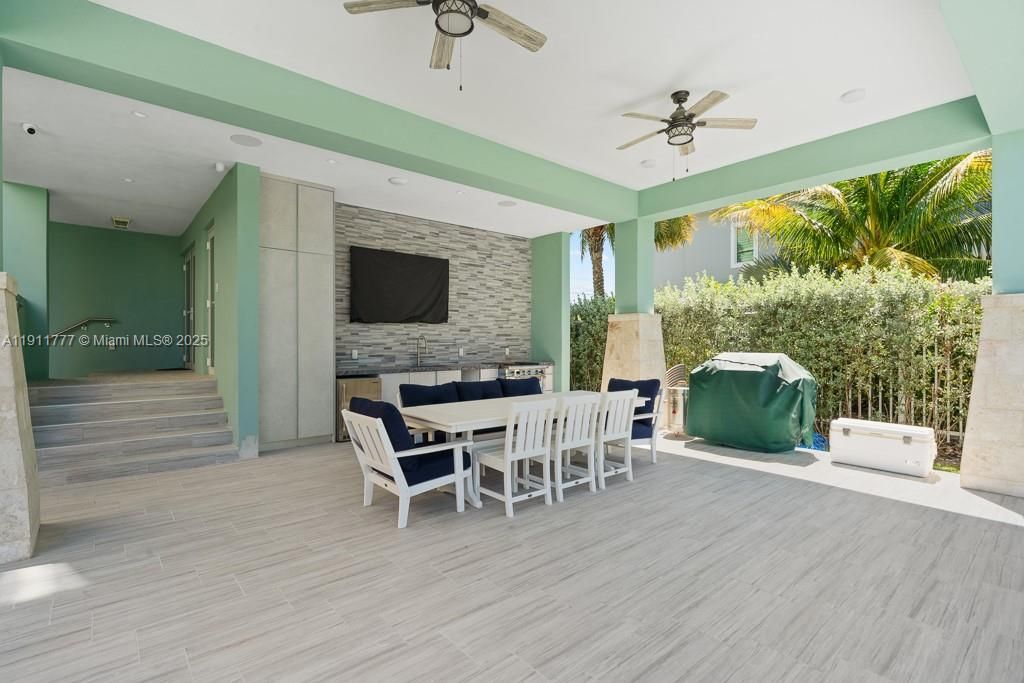 Dining room, Exterior, Interior, Recessed Lighting, Stone Walls