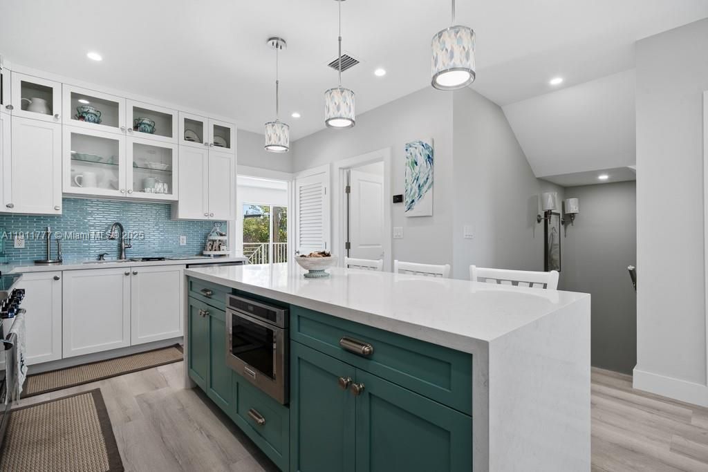 Interior, Kitchen, Pendant Lights, Recessed Lighting, Wood Texture Flooring