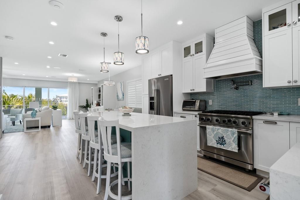 Interior, Kitchen, Living room, Pendant Lights, Recessed Lighting, Stainless Steel Appliances, Wood Texture Flooring