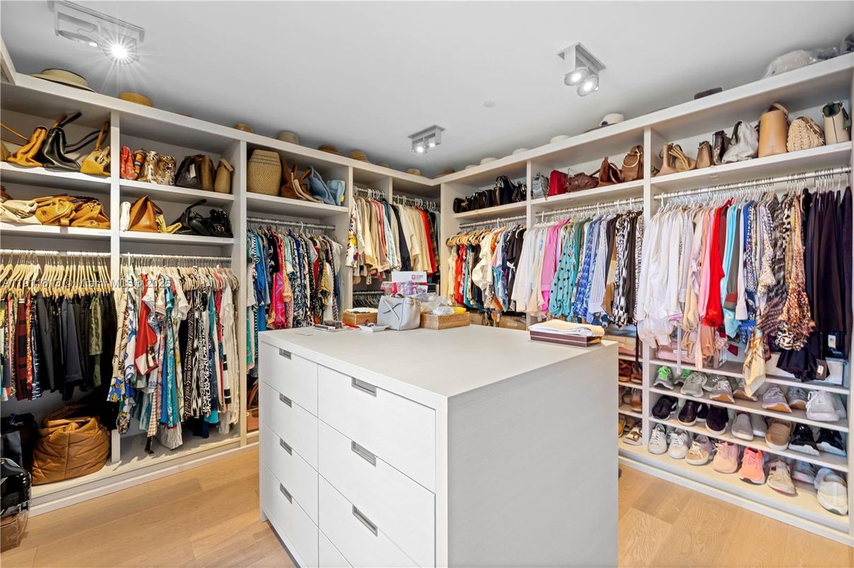 Interior, Recessed Lighting, Walk-in Closets, Wood Texture Flooring