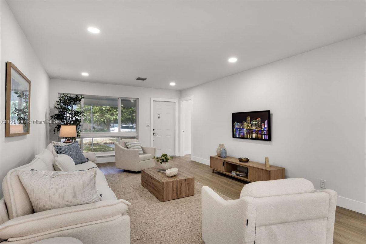 Interior, Living room, Recessed Lighting, Wood Texture Flooring