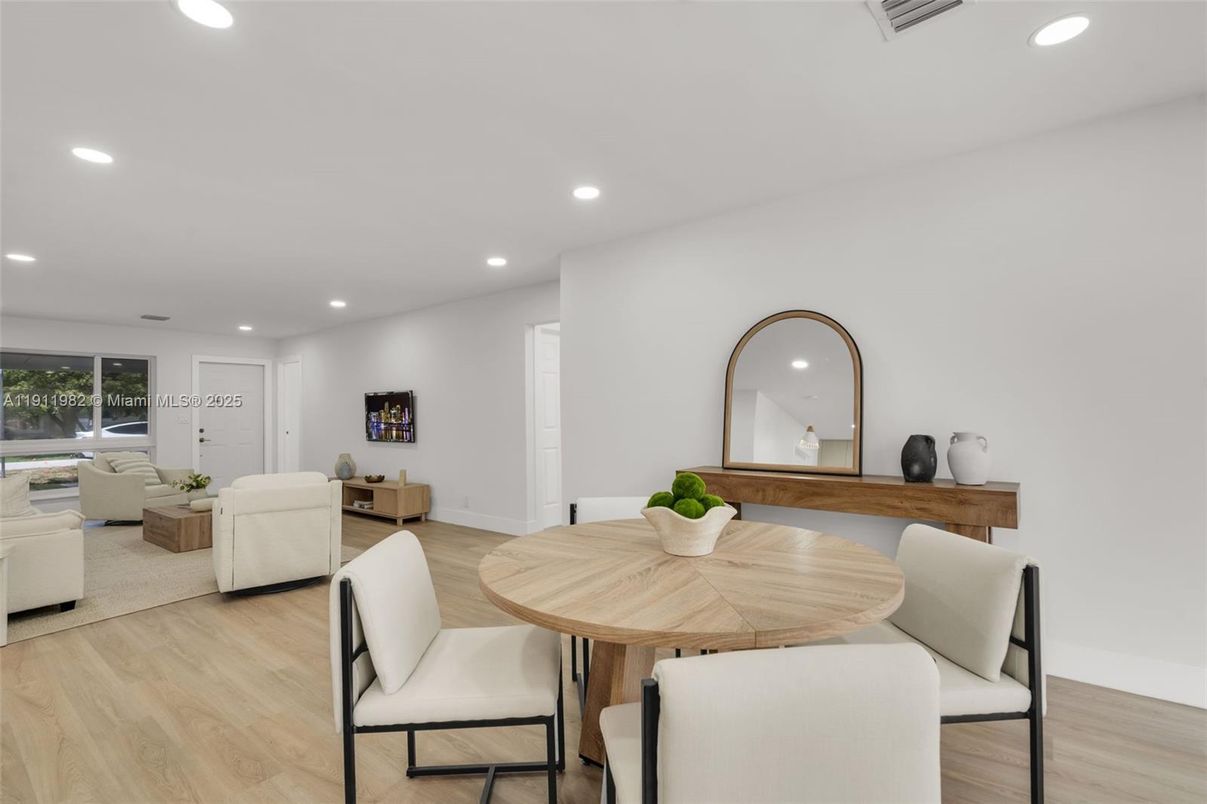 Dining room, Interior, Living room, Recessed Lighting, Wood Texture Flooring