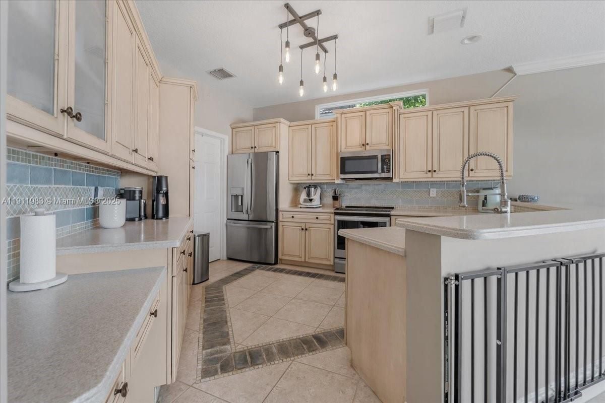 Interior, Kitchen, Stainless Steel Appliances
