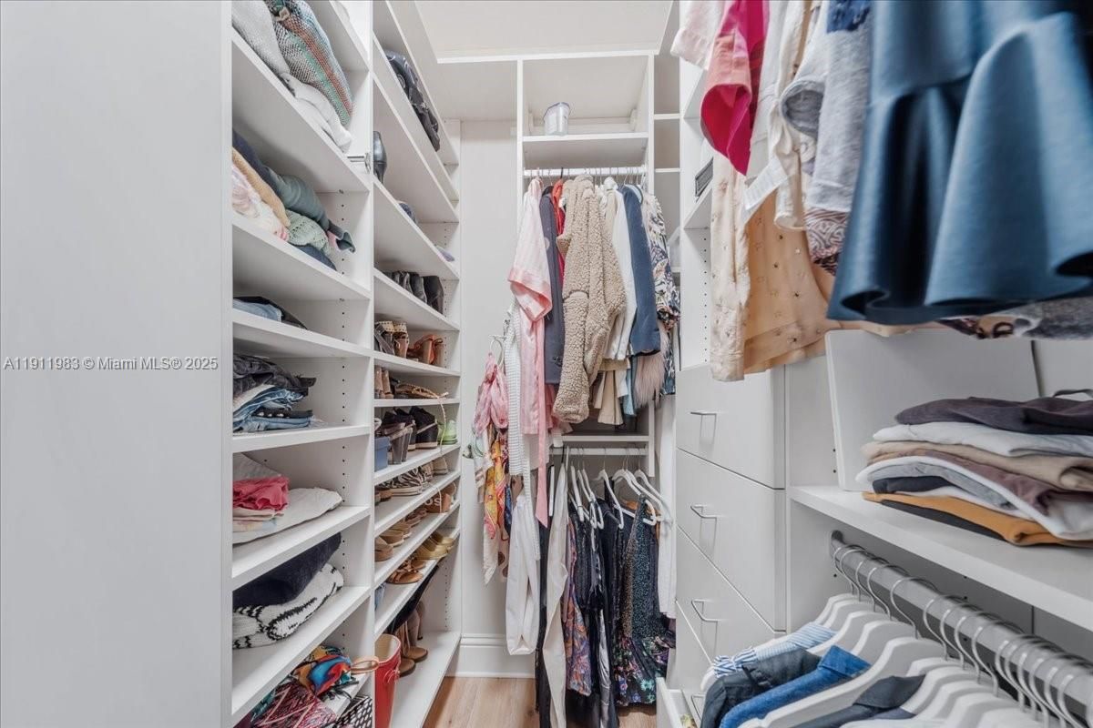 Interior, Walk-in Closets, Wood Texture Flooring
