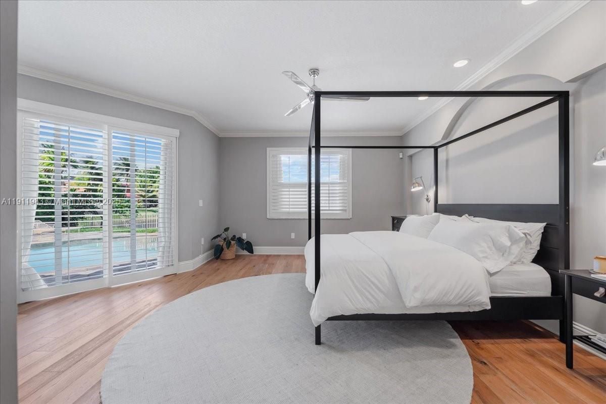 Bedroom, Interior, Recessed Lighting, Water, Wood Texture Flooring